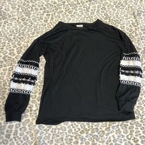 Boutique long sleeve detailed shirt